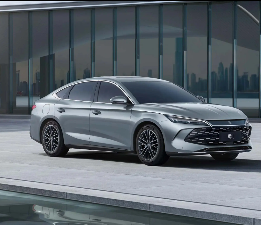 BYD Qin L DMi Midsize Electric Sedan High-Efficiency New Energy PHEV Hybrid Vehicle